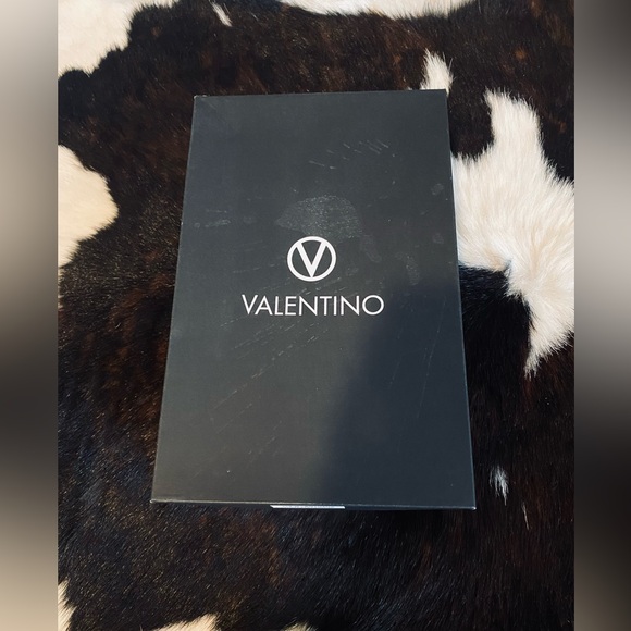 Brand NEW beautiful black Valentino heels. Size 8 purchased from Saks Fifth Ave - Picture 11 of 13